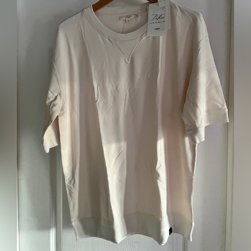 Takei no label short sleeve sweatshirt size XL